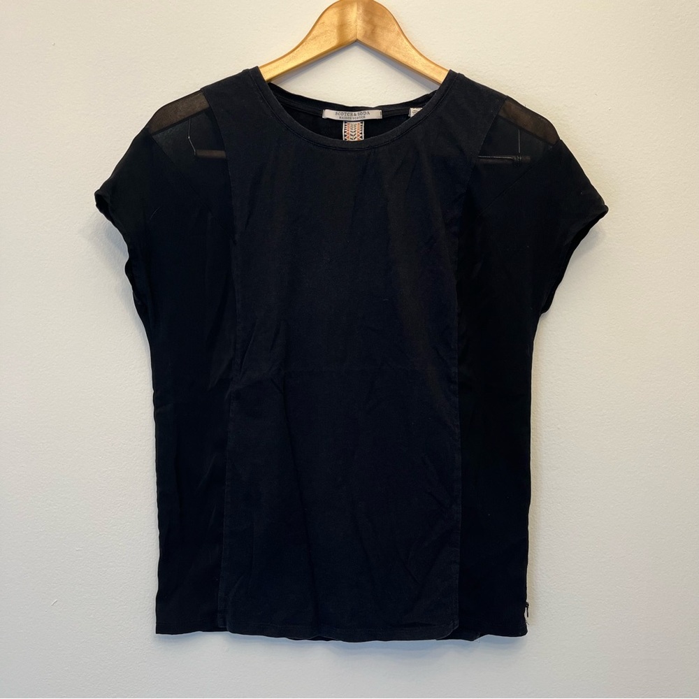 Black cotton t-shirt with mesh accent